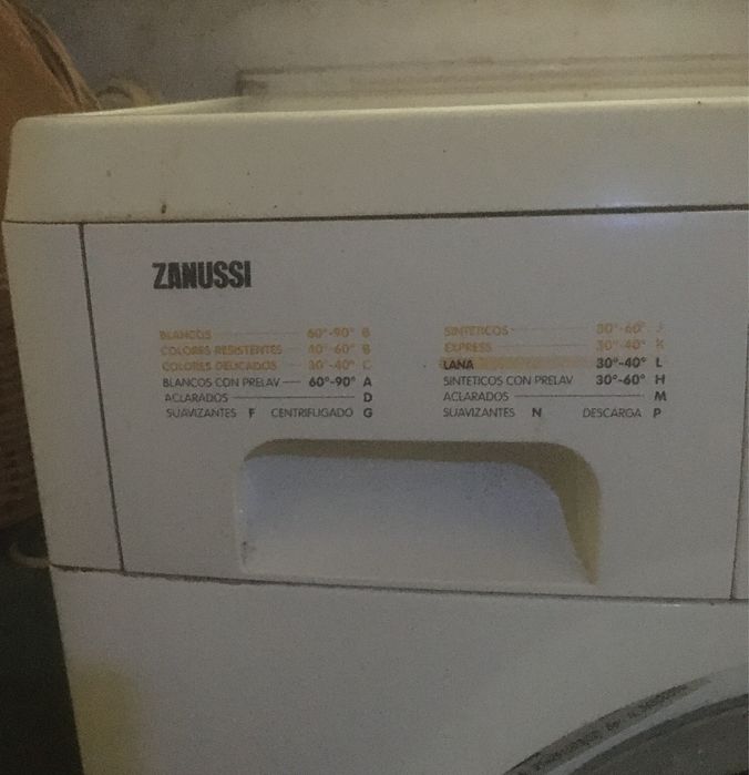 Maquina de lavar roupa Zanussi