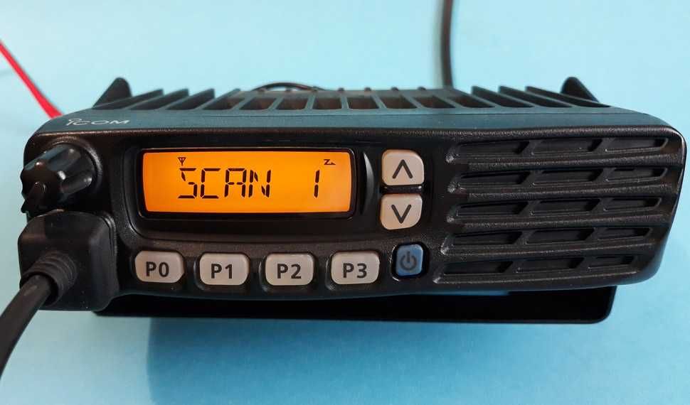 PMR Radio ICOM , 400 - 470 MHz - full-TX, 25 Watt, radiotelefon