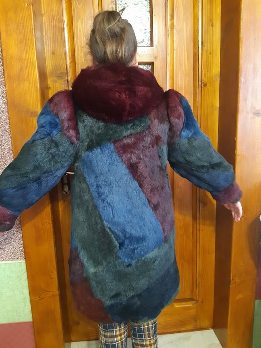Продаю шубу кролика  для дівчинки красунечки.