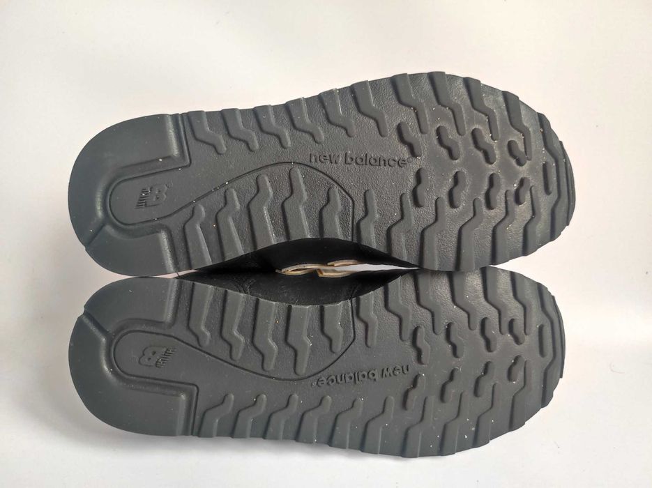 2- New Balance - Buty do biegania r. 38