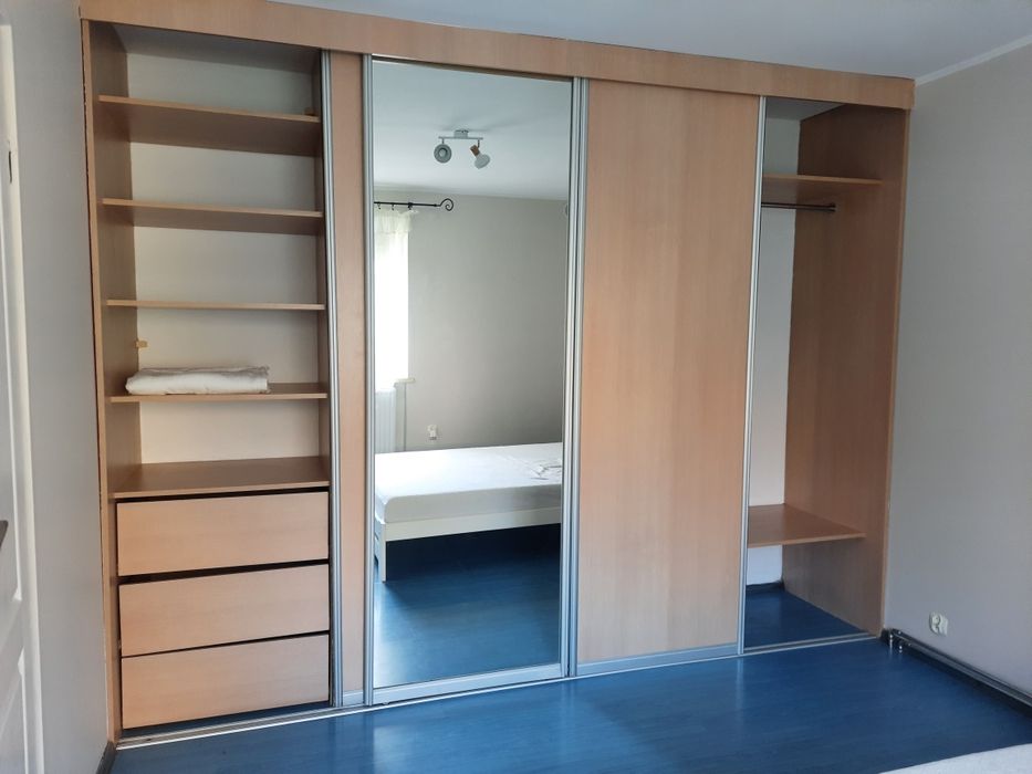 Szafa wnękowa z lustrami