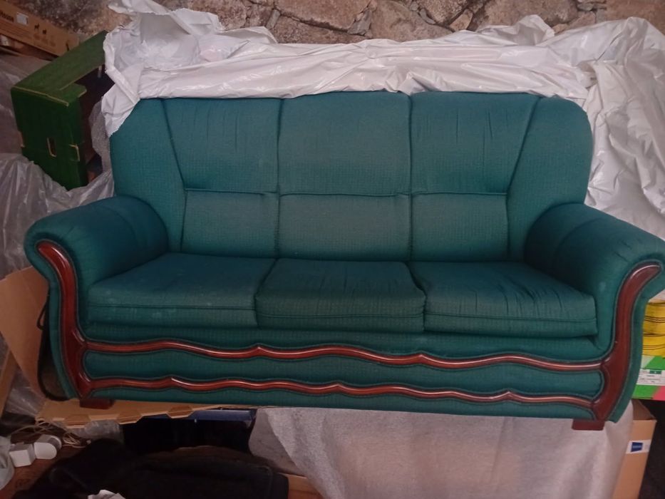 Sofá cama, em bom estado.