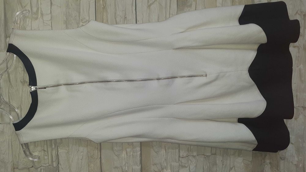 Sukienka ecru Pretty Girl r.L