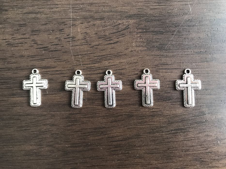 Vários artigos de retrosaria, costura e bijuteria