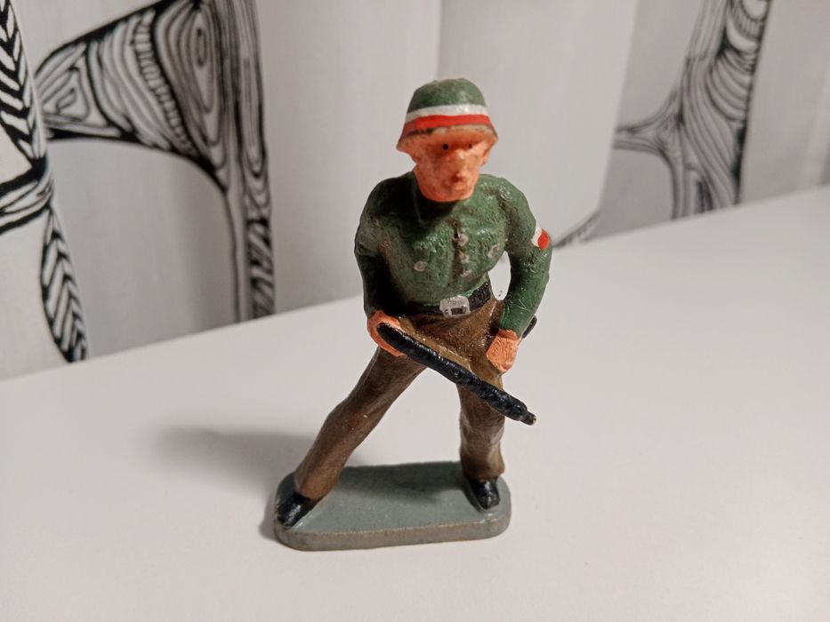 Powstaniec warszawski żołnierzyk PRL