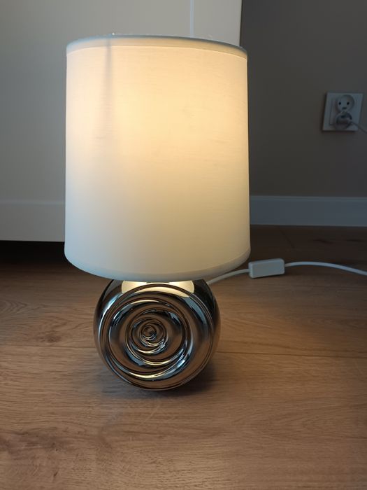 Lampka nocna na stolik biurko