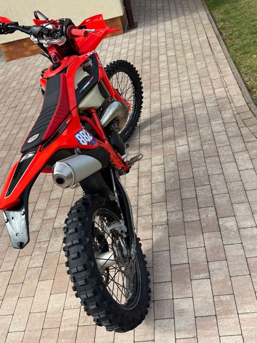 Beta RR300 2T zamiana na szosowo- turystyczny