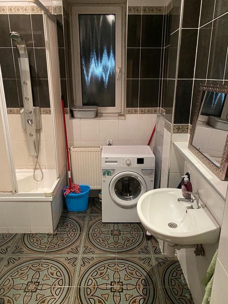 Wroclaw - Śródmieście Kwatera pracow. 5 pok po 2 os. Tylko w całości.