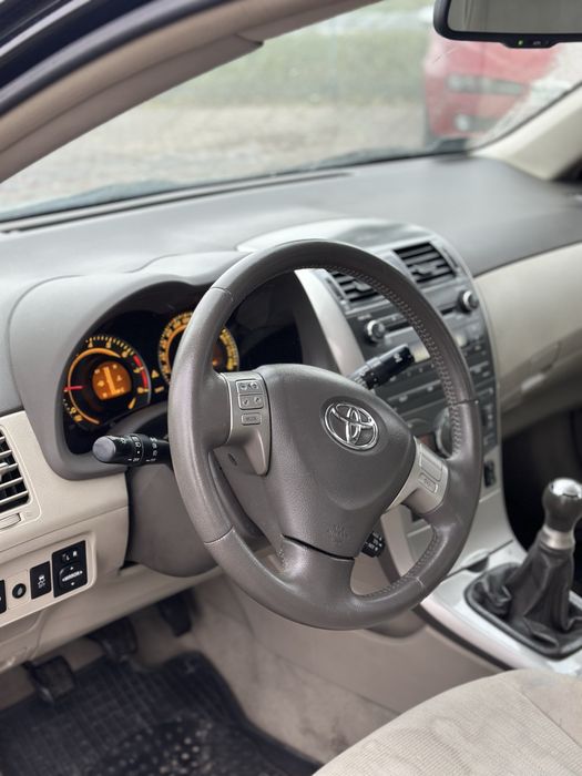 Toyota Corolla 1.6 Benzyna. Raty. 132,000 km . 2008 Rok. Salon Polska!