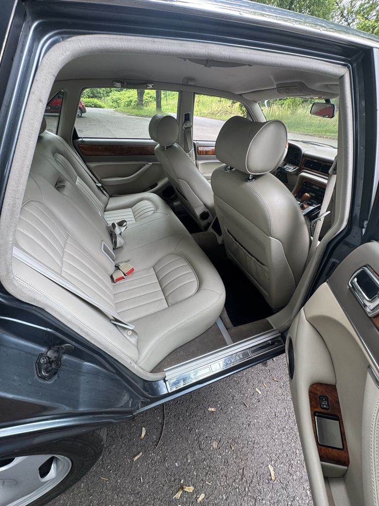 Jaguar XJ 4.0 Sovereign