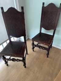 Cadeiras em couro