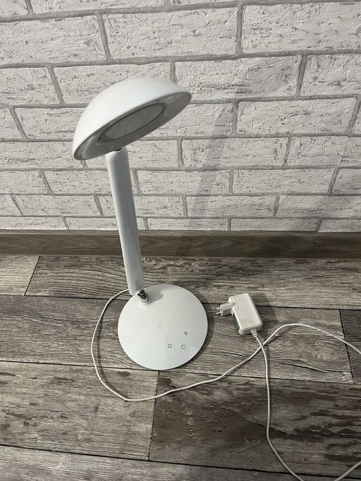 Lampka biurkowa led dotykowy panel zmienne swiatlo uzywana