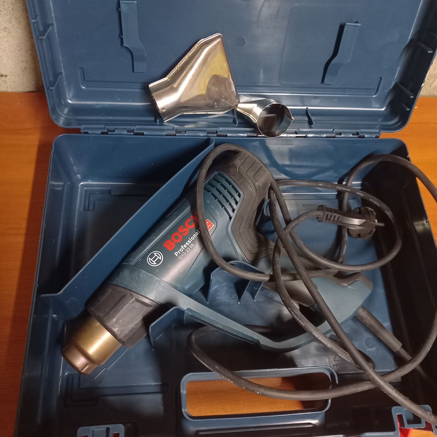 Opalarka Bosch GHG 23-66