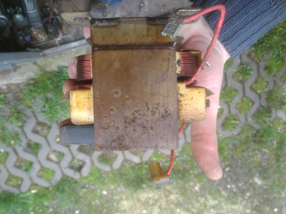 Transformator mikrofalówki