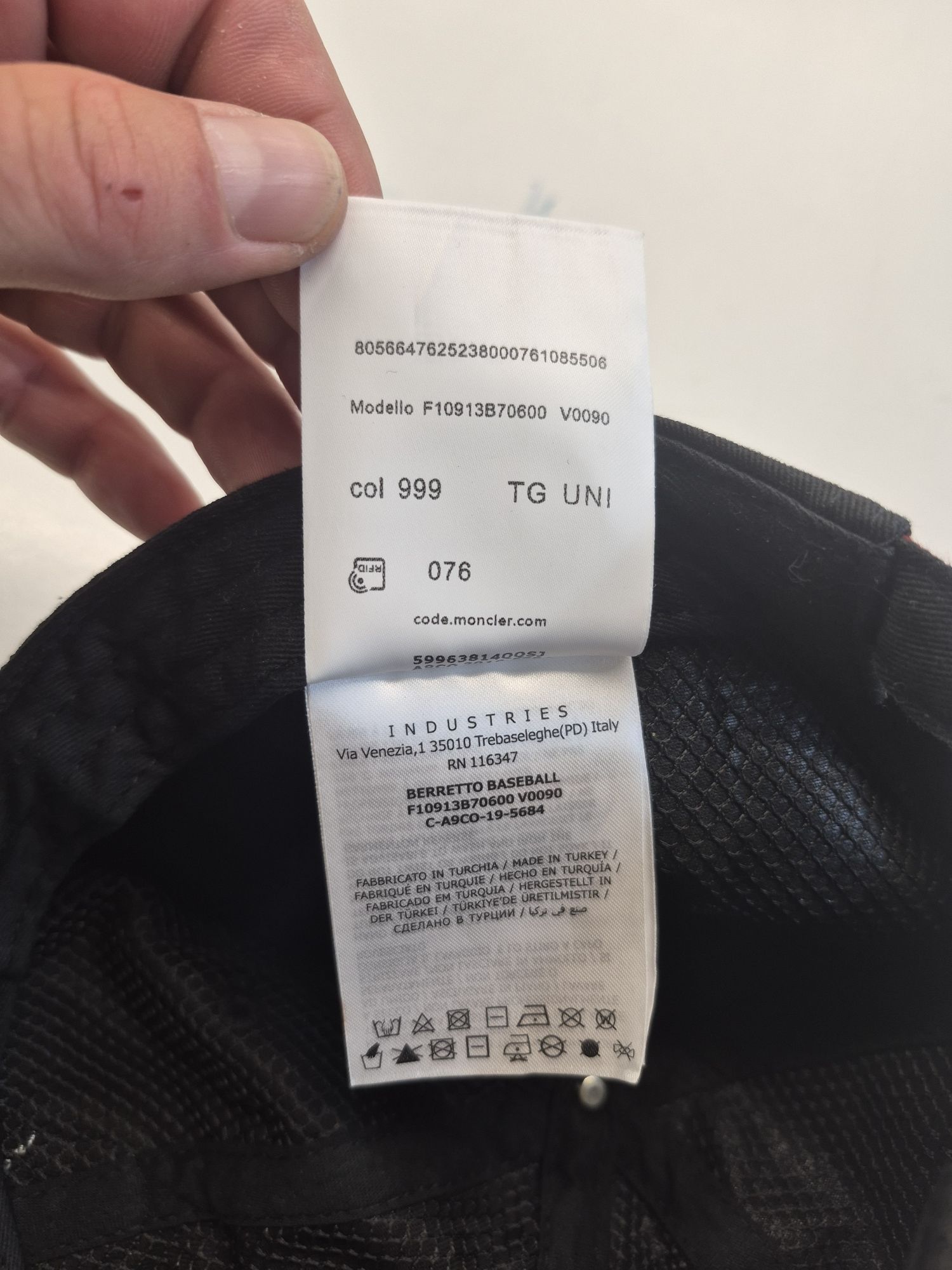 Czapka z daszkiem Moncler