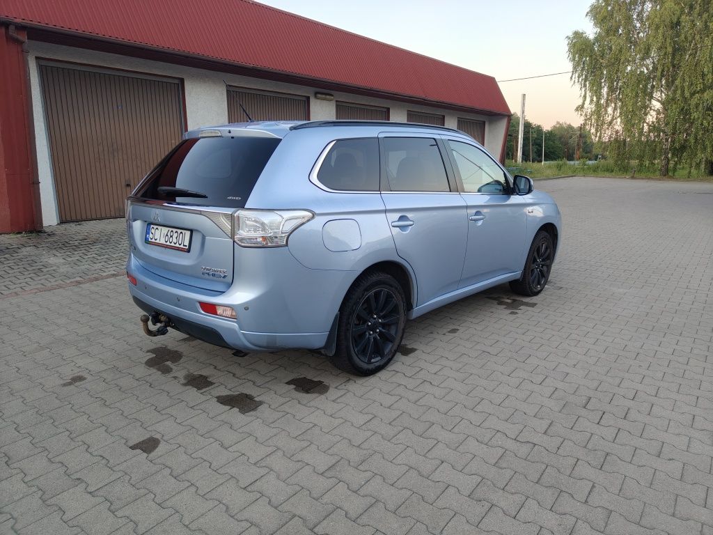 Mitsubishi Outlander III PHEV hybryda
