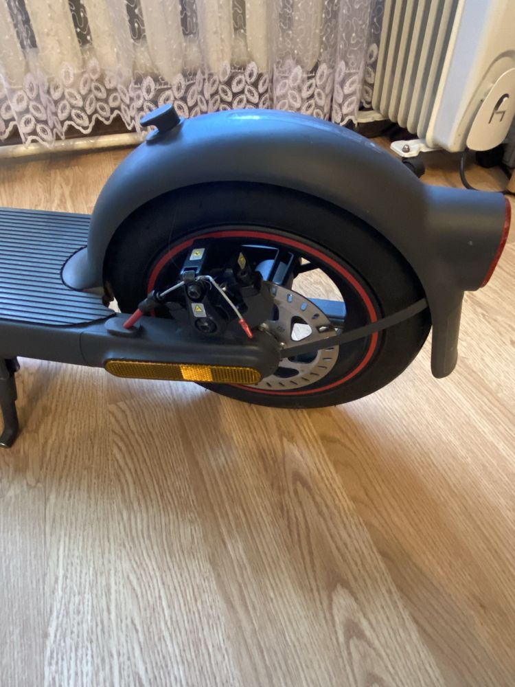 Електросамокат Xiaomi Electric Scooter 4 Pro