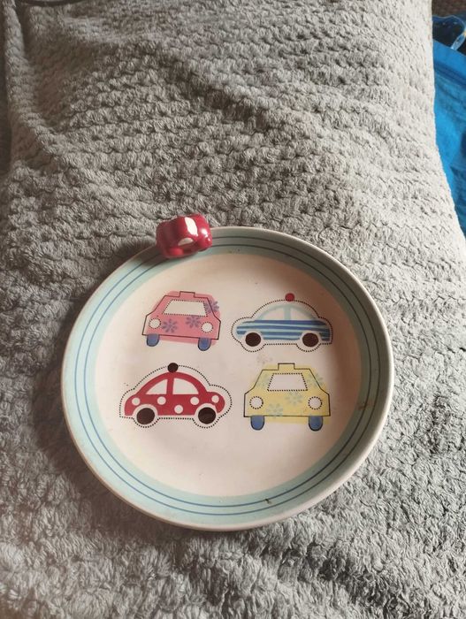 Talerz dla chłopca samochody