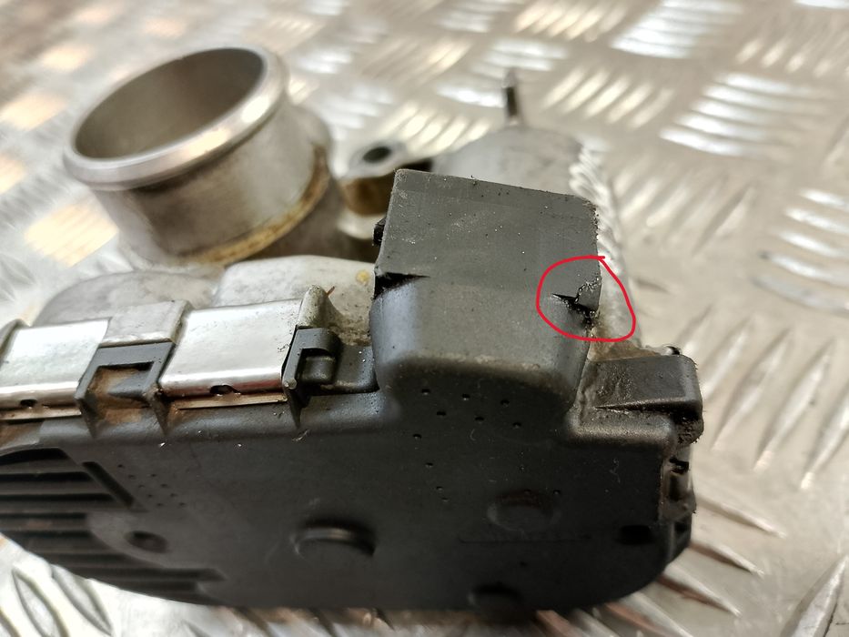 Przepustnica Powietrza Smart Fortwo 0.6 B 60 Km A1601410205 0205003055