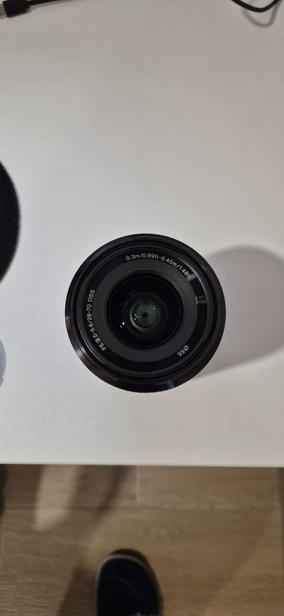 Sony FE 28-70mm f/3.5-5.6 Full-Frame E-mount Nova