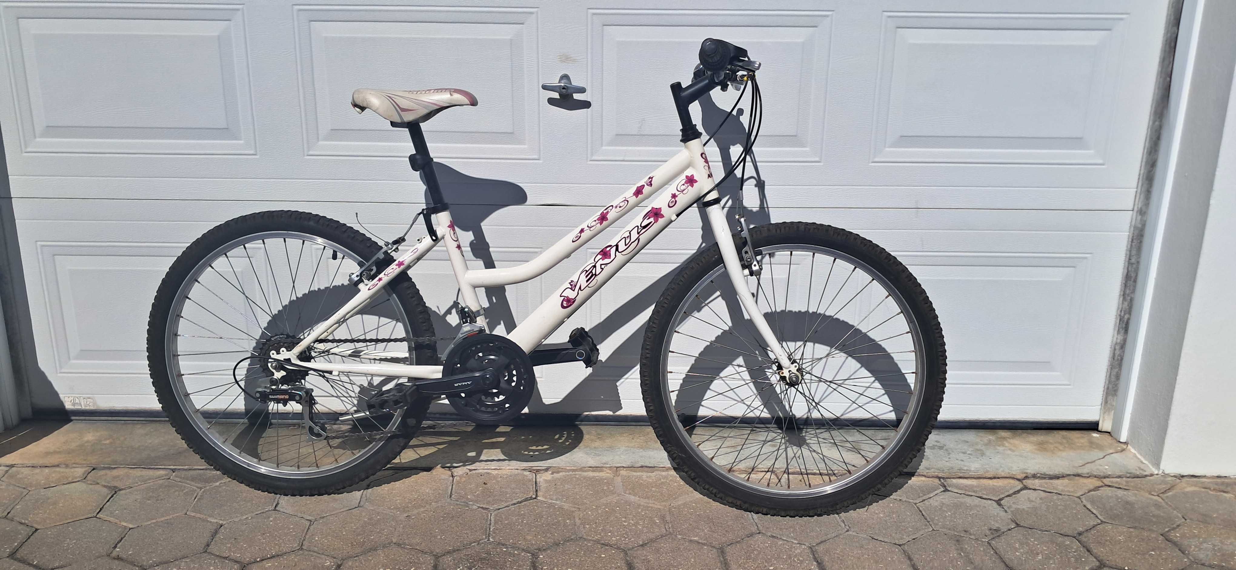 Bicicleta criança branca