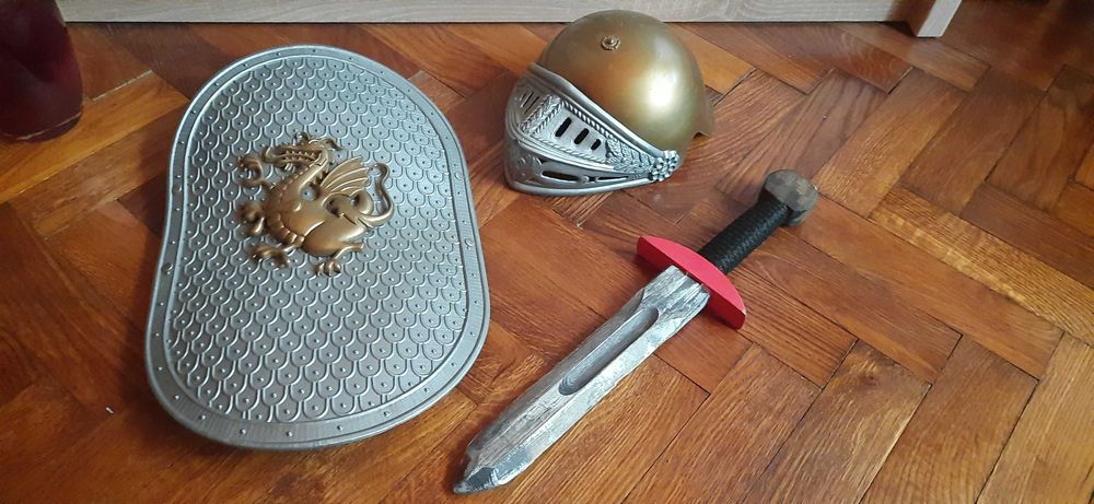 Akcesoria rycerza dla dziecka