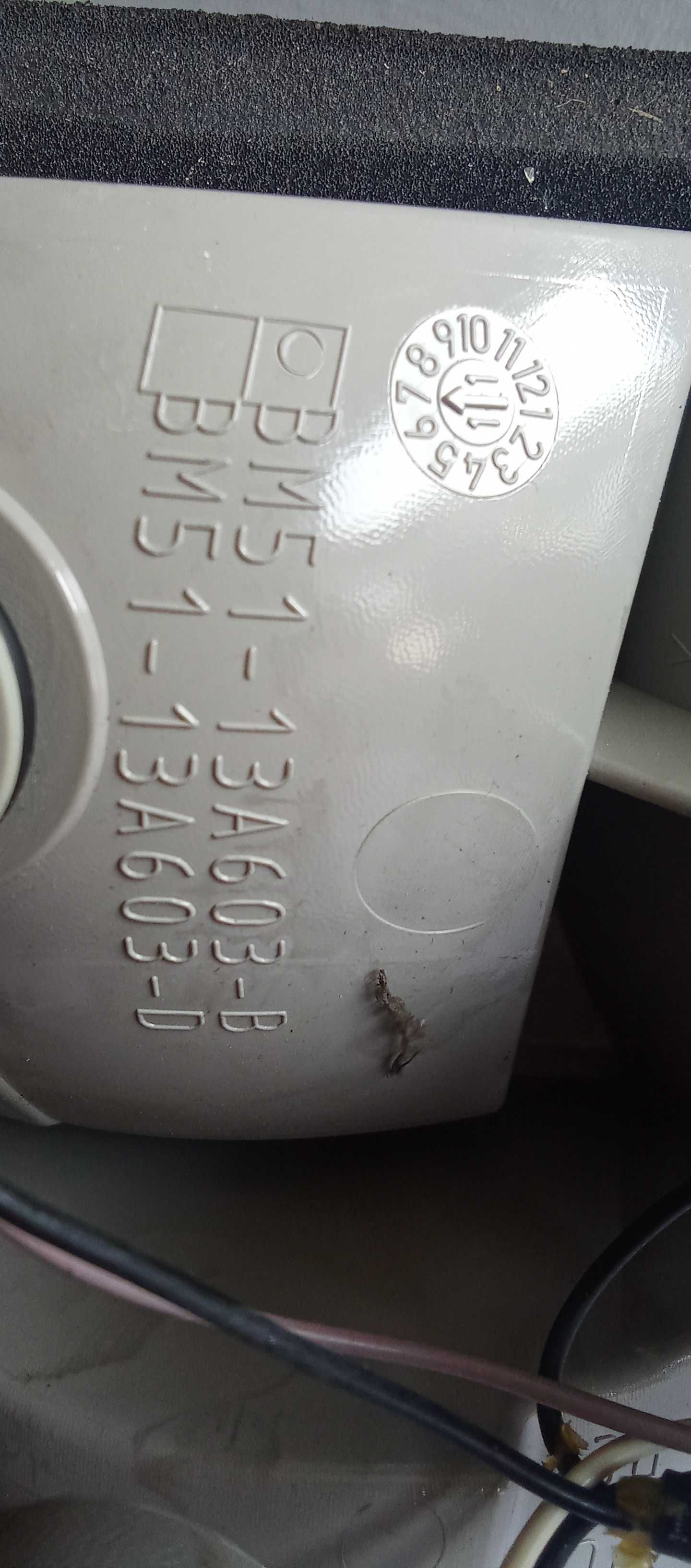 Lampa tył tylnia lewa Ford Focus MK3 kombi w klapę lampa tył