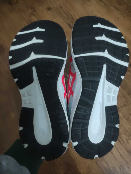 кросовки Asics жіночі