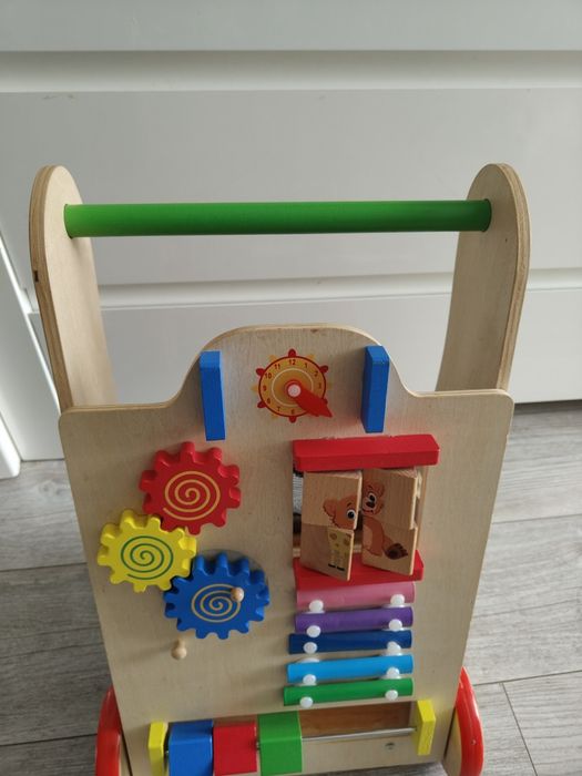 Pchacz chodzik dla dziecka