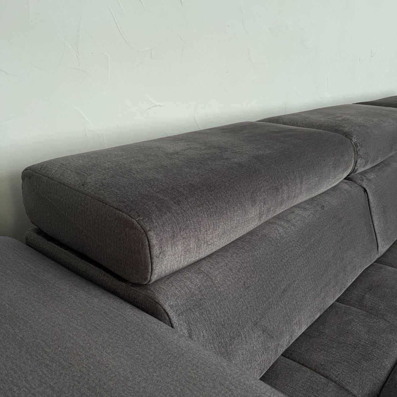 Тканинний розкладний диван новий
