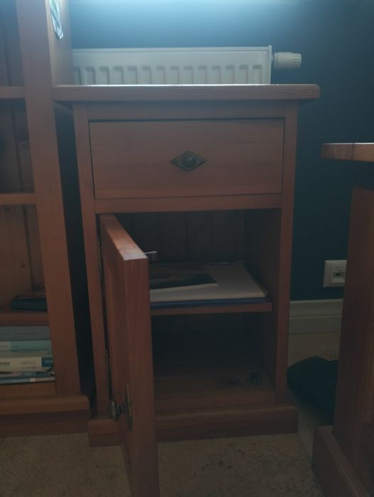 Komplet mebli drewnianych