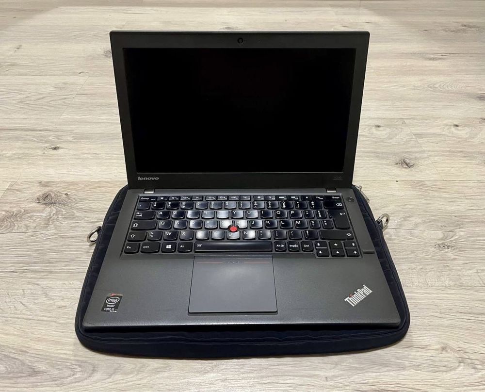 Ноутбук Lenovo ThinkPad X240, 12.5". Intel I5-4200U. 8 GB