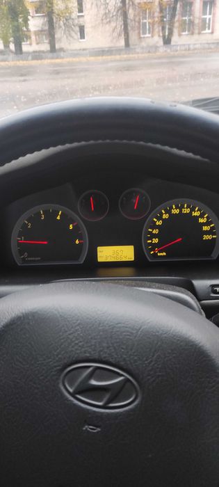 Продам Hyundai SANTA FE