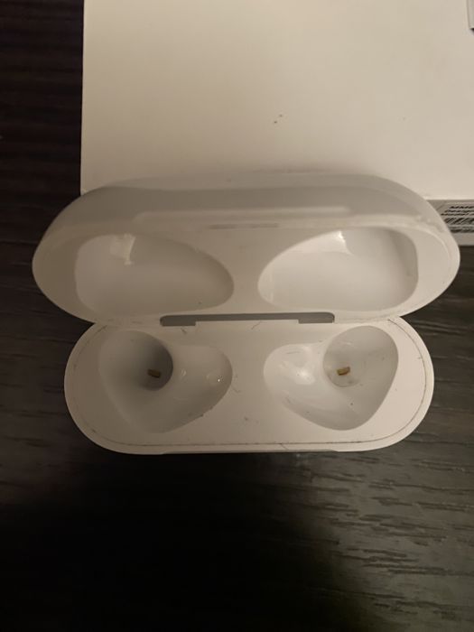 Зарядний кейс Airpods 3