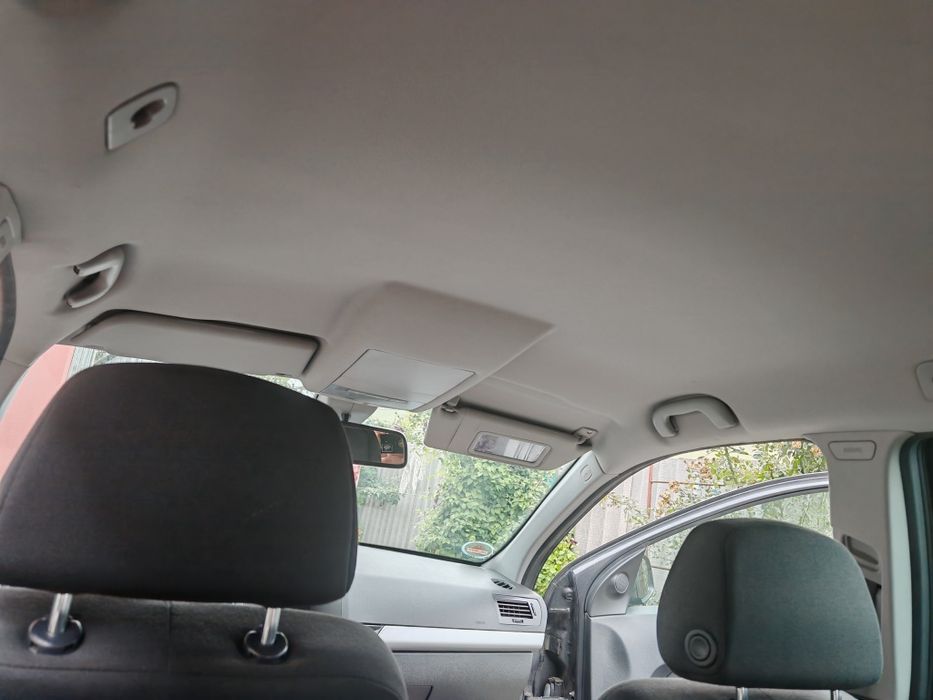 Opel astra 2010 не фарбована