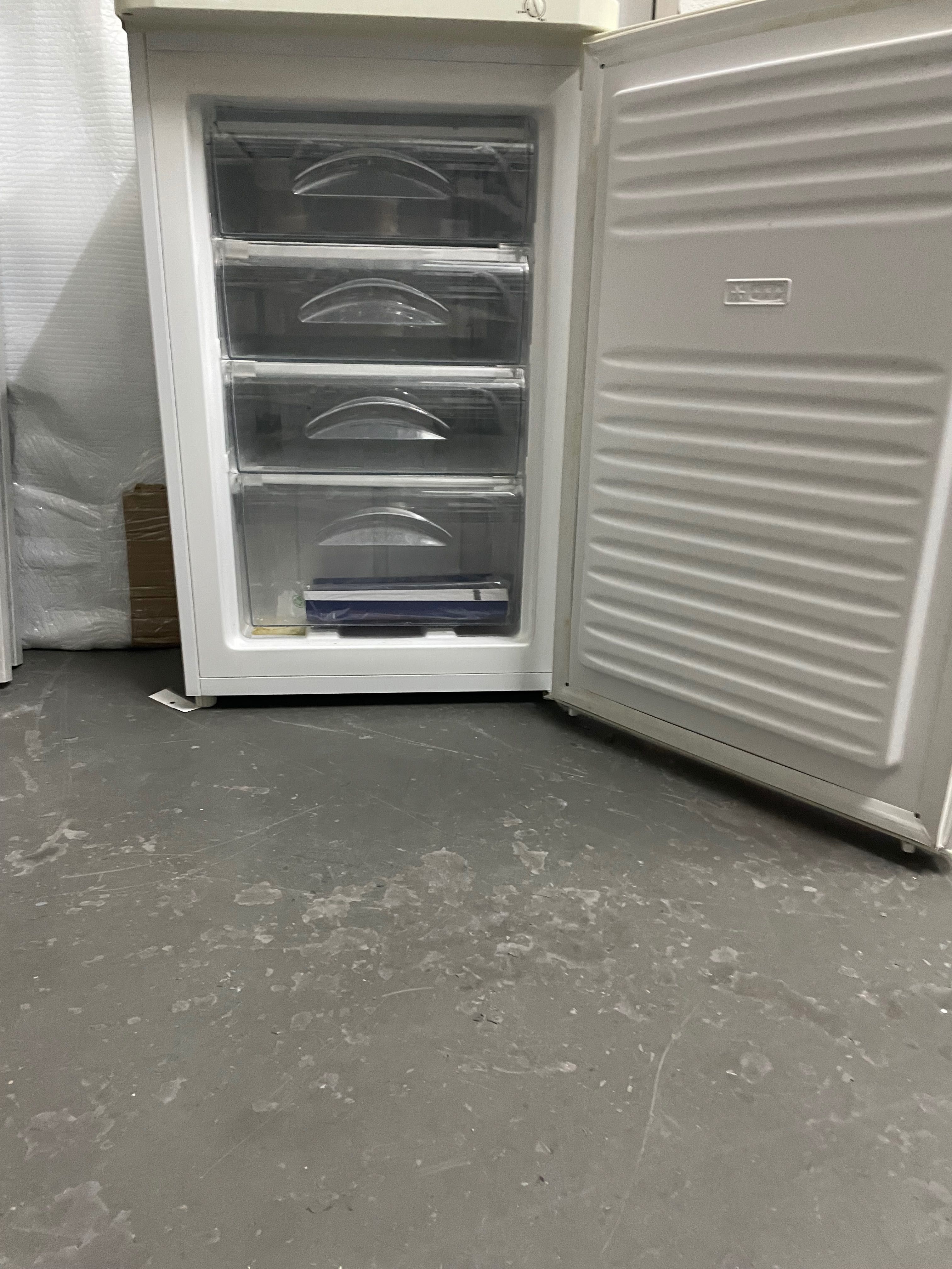 Arca vertical ariston