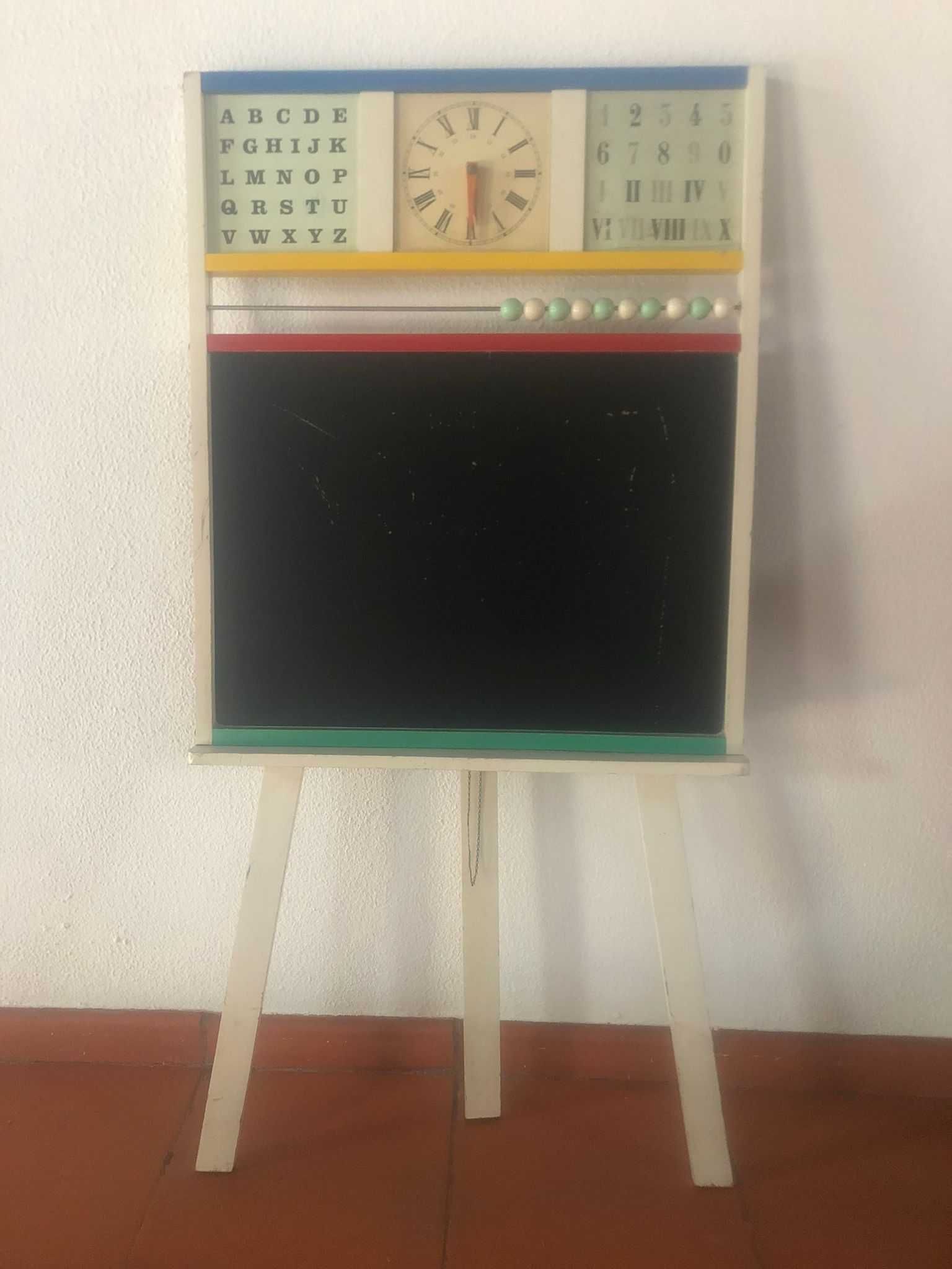 Quadro cavalete de ardósia vintage para crianças