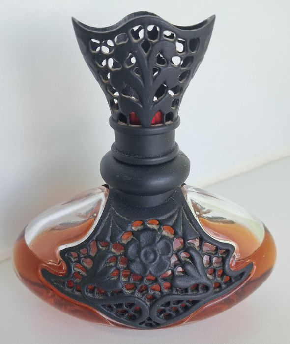 Frasco de Perfume 'Guipure & Silk', de Jeanne Arthes