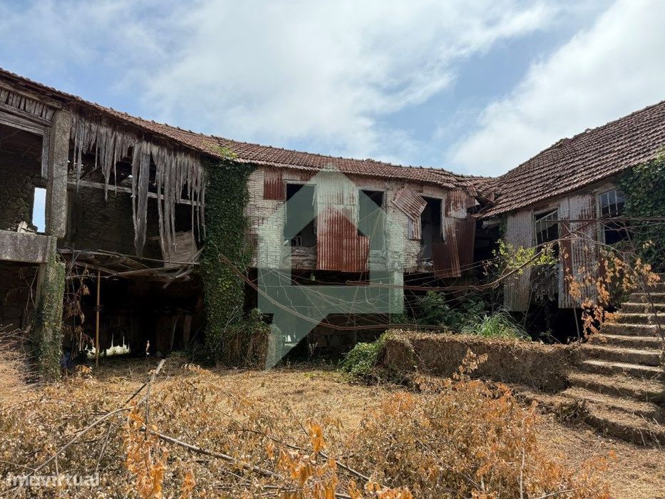 Casa em pedra para restauro em Vila Cova, Barcelos.