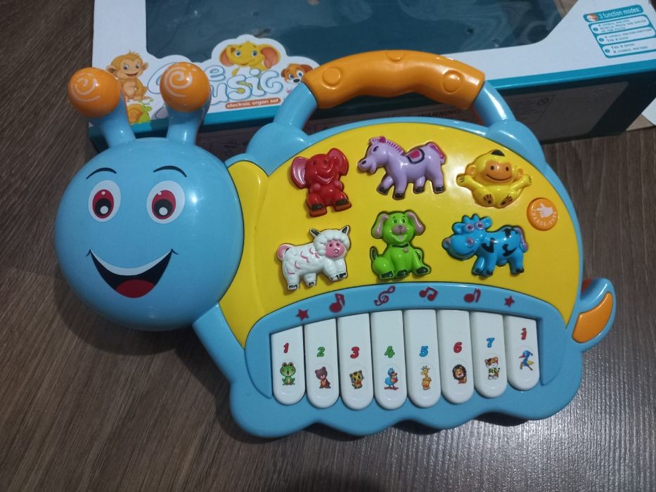 Дитяче піаніно іграшка
