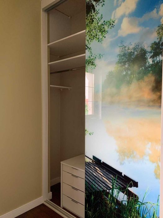 Szafa w zabudowie na wymiar grafika molo jezioro natura