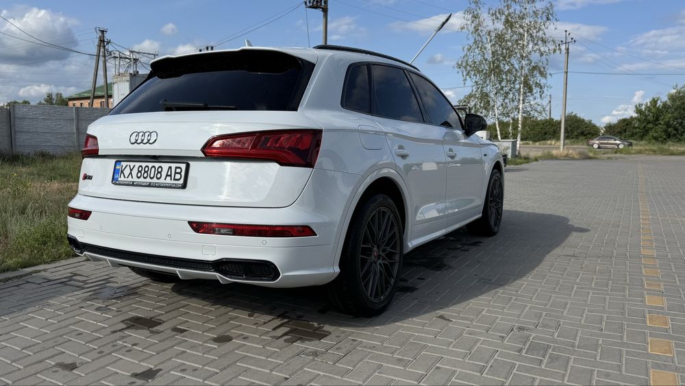 Audi SQ5 2019 год