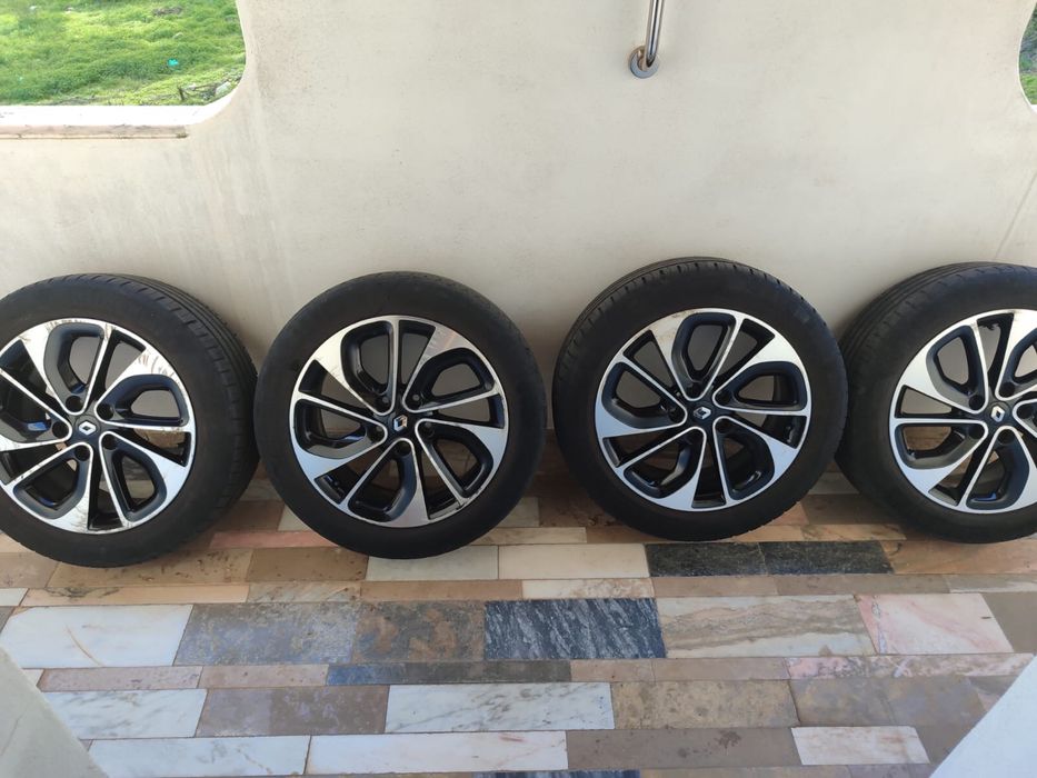 Jantes Renault R17 com pneus 205/55