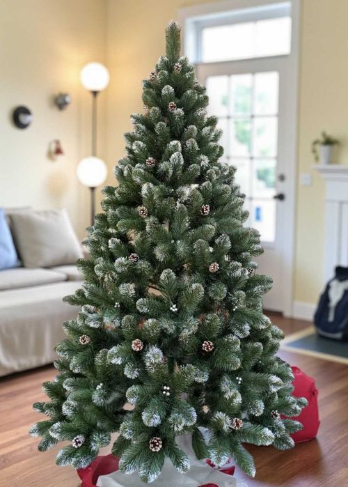 Искусственная елка Лидия белые кончики и шишка 1,80м. Заснеженная ёлка