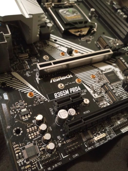 ASRock b365M Pro4 на запчастини