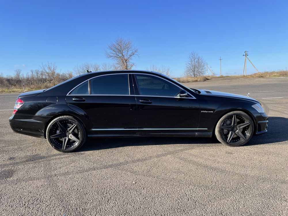 Mersedes-Benz S65 AMG OFFICIAL Long