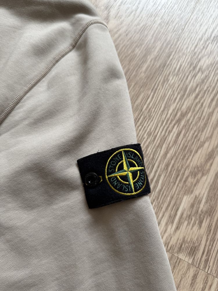Продам свою оригінальну кофту Stone Island