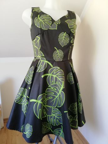 Czarna rozkloszowana sukienka Vubu S 36 165 cm Nowa w liście