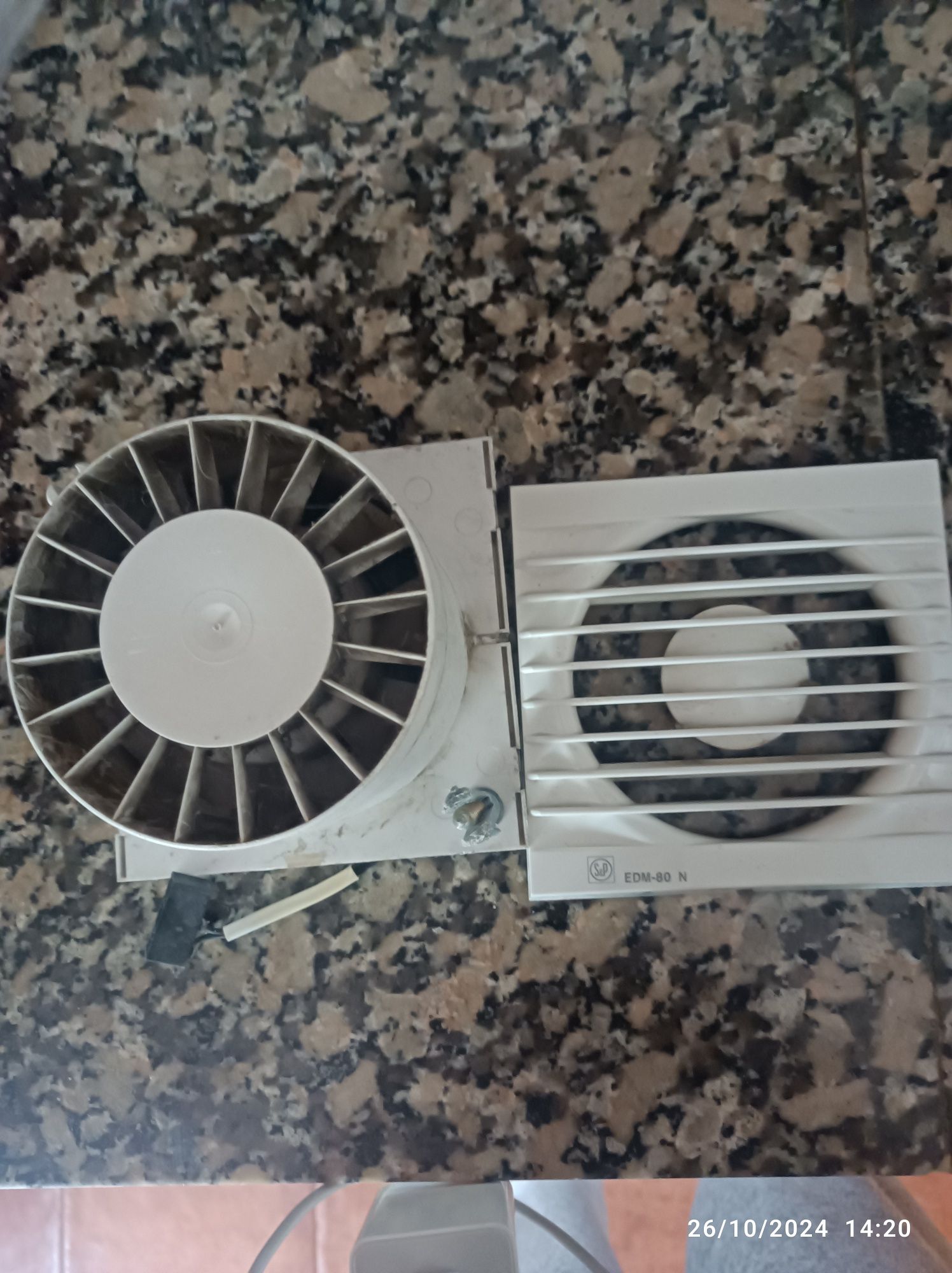 Extrator de casa de banho
