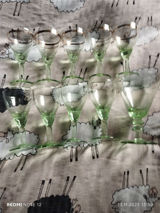 Радянськи келихи зеленого кольору